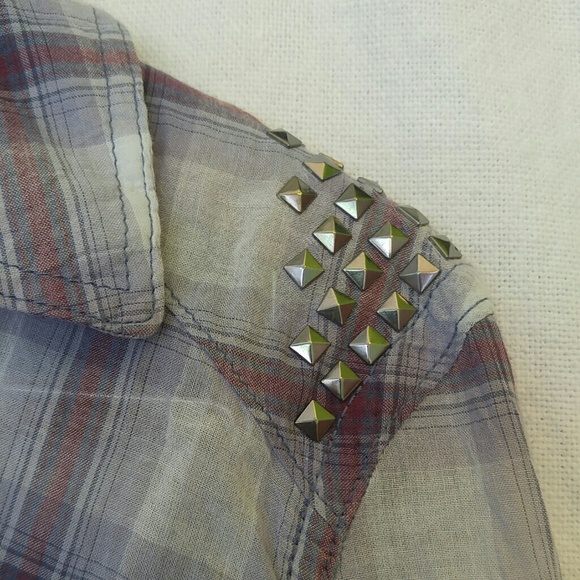 Rock & Republic Plaid Button Front Shirt - Picture 4 of 6